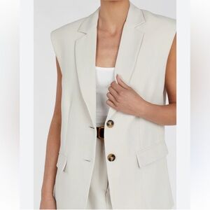 Dissh ivory bone two button Rowan vest sleeveless blazer Sz 8